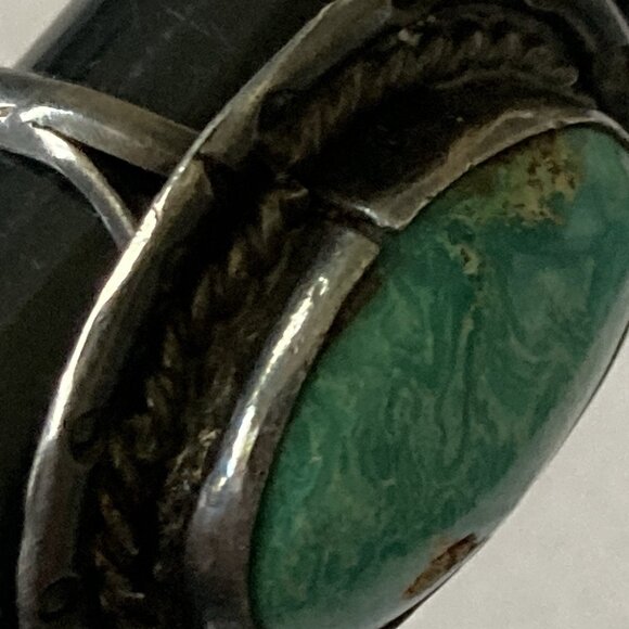 VTG Ring Southwestern Native OLD Green Stone Rope Natural Inclusion Hole 5.5 - Picture 7 of 9